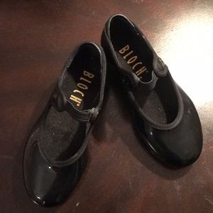 Girls tap shoes